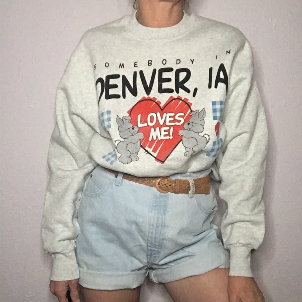 ❤️VTG kitschy bunny rabbit oversized sweatshirt
